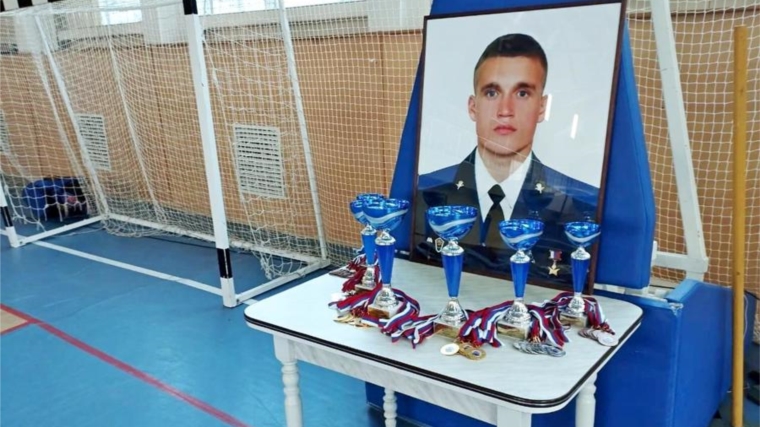 В Чувашии завершился окружной турнир по волейболу памяти Героя России Александра Старчкова