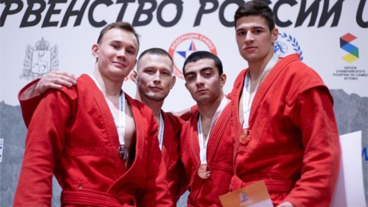 Сборная Чувашии по самбо выиграла еще 3 медали юниорского первенства России